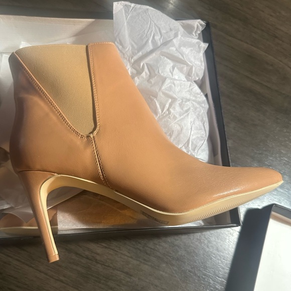 Stiletto ankle boots! Slip on boots! NWOT! 3.7" heel! - Picture 2 of 6